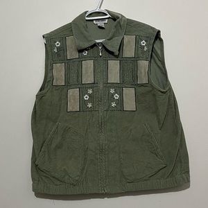 Vintage Alfred Dunner sage green patterned vest